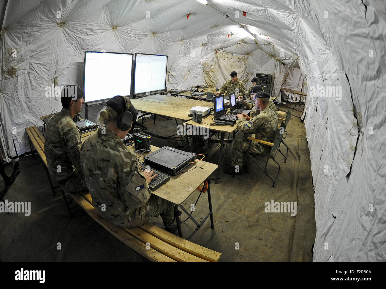 Britische Armee Hauptstamm mobiles Kommunikationssystem während der Übung, England, UK Stockfoto