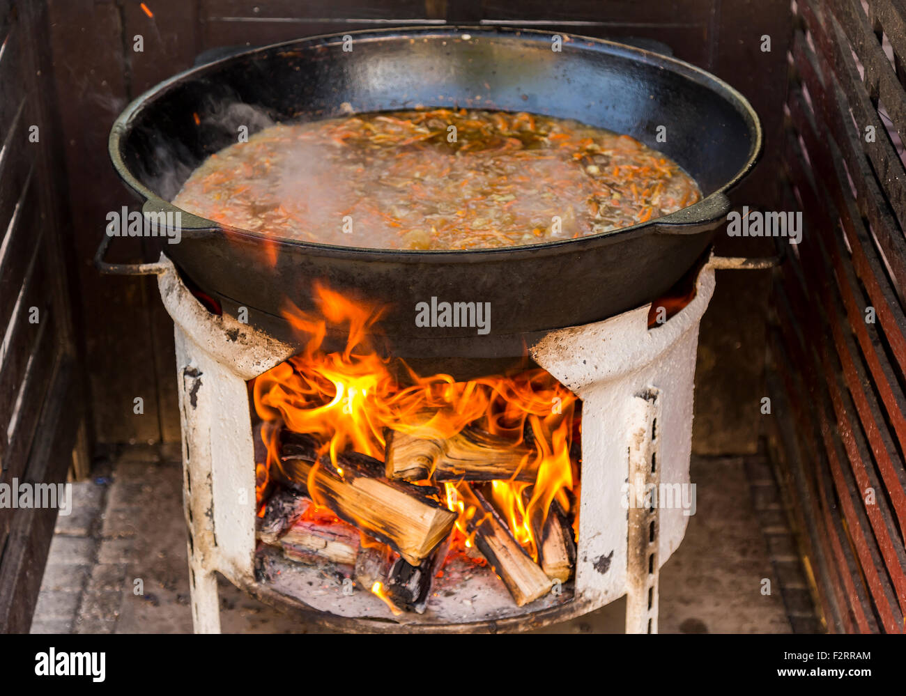 Usbekische Reis kochen Stockfoto