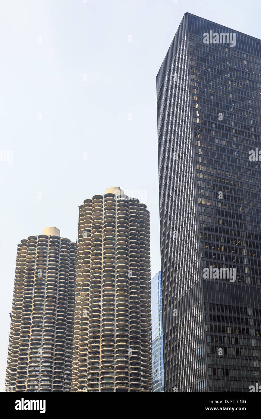 Marina City und 330 North Wabash in Chicago, IL, USA. Stockfoto