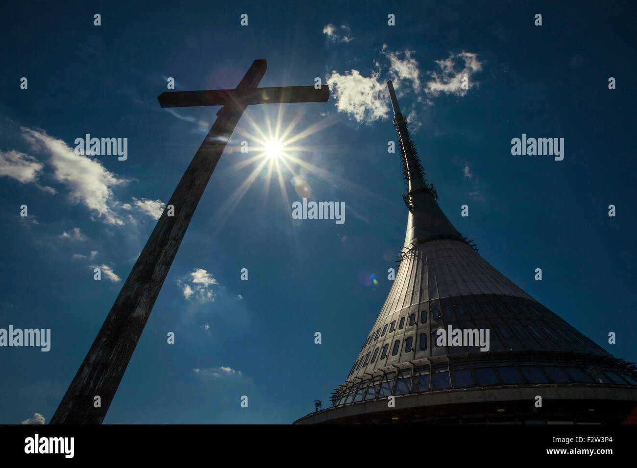 Jeschken Aussichtsturm in Sommer, Liberec, Tschechische Republik, Europa Stockfoto