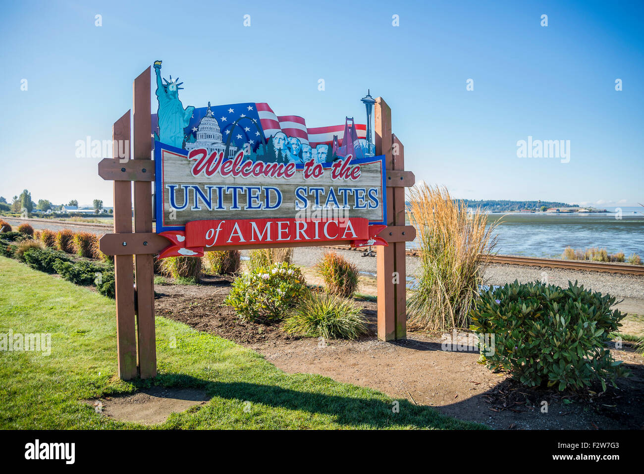 Herzlich Willkommen Sie in der Vereinigten Staaten Zeichen am Peace Arch, Kanada, U.S.A. Grenzübergang. Stockfoto