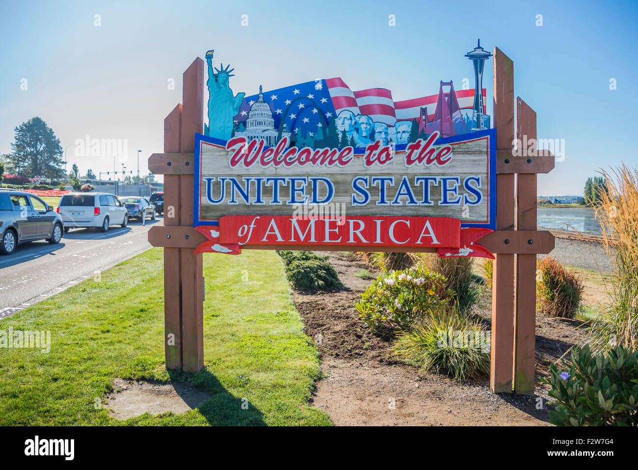 Herzlich Willkommen Sie in der Vereinigten Staaten Zeichen am Peace Arch, Kanada, U.S.A. Grenzübergang. Stockfoto