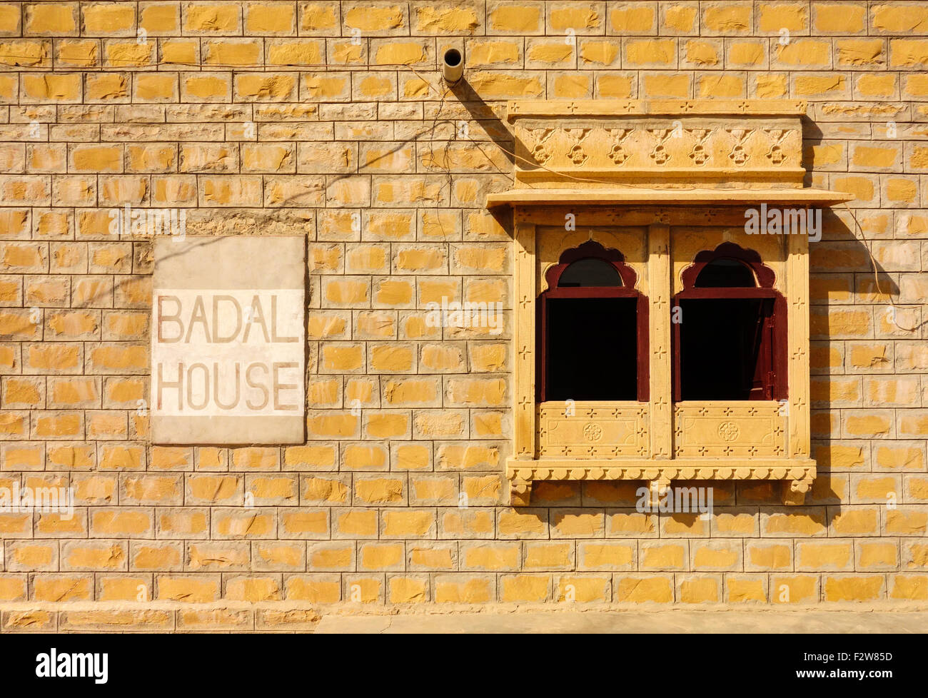 Die Badal Haus des Herrn Badal Singh dient als eine Lodge wo Reisende in Khuri Dorf, Jaisalmer, Rajasthan, Indien übernachten Stockfoto