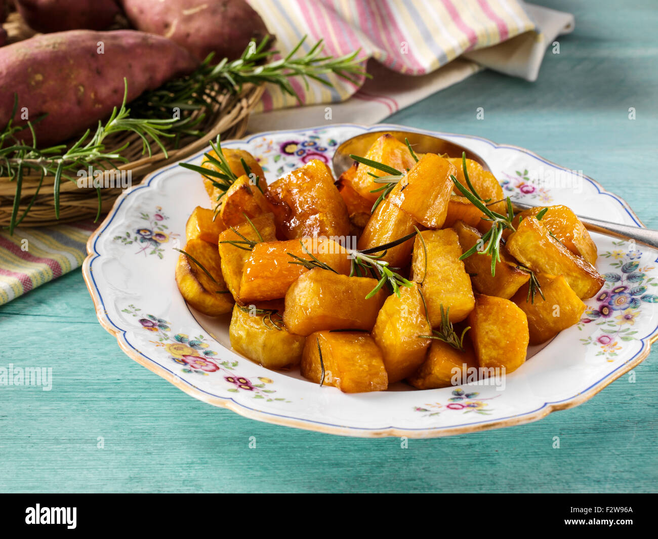 Honig gebratene Süßkartoffeln Stockfoto