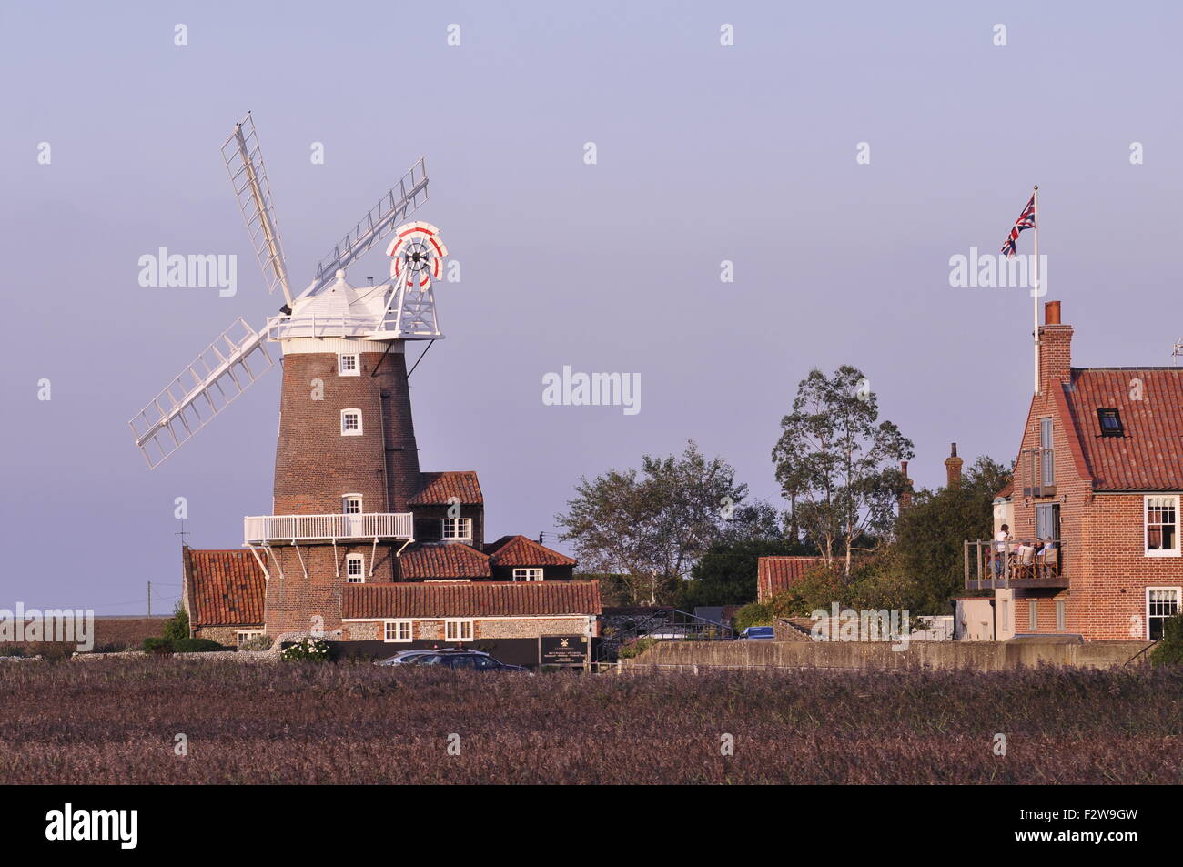 Windmühle bei Cley-Next-the-Sea, North Norfolk. Stockfoto