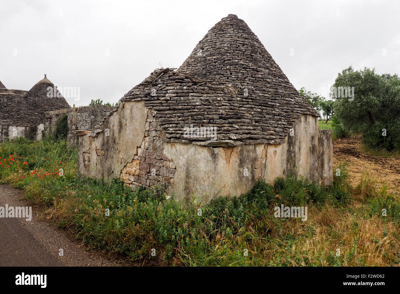 Verfallene Hütten der Trulli. Stockfoto