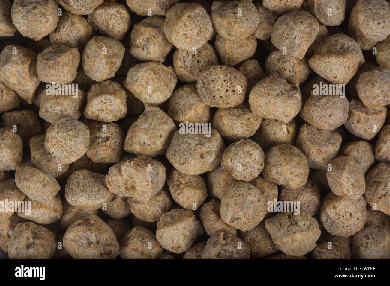 Close-up von getrockneten Soja/Soja Chunks - vegetarisches Essen/Kochen verwendet. Soja jetzt in der Mitte der US-China trade Tarif Krieg. Soja Produkte Konzept Stockfoto