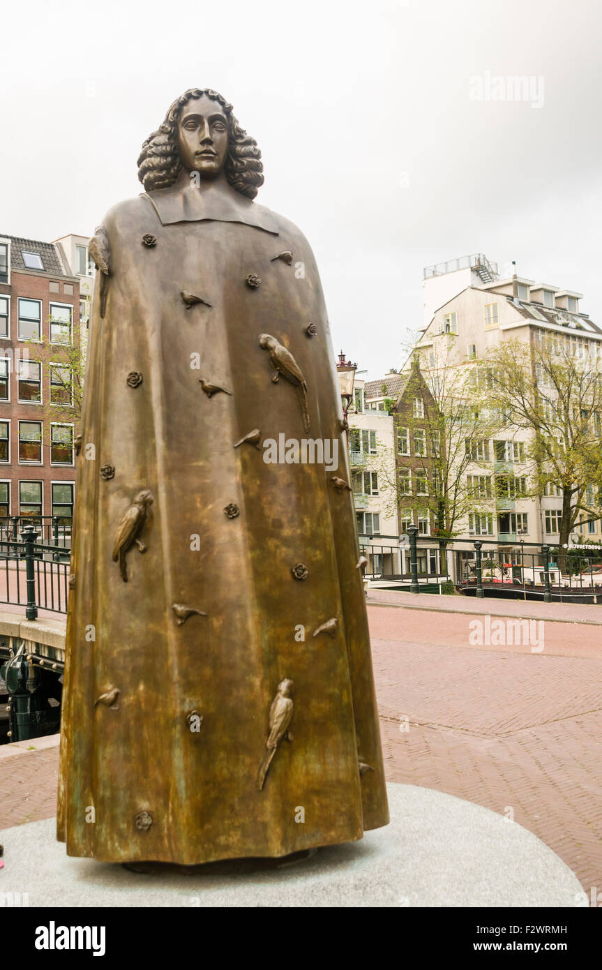 Bronzestatue des niederländischen Philosophen Baruch Spinoza, Amsterdam Stockfoto