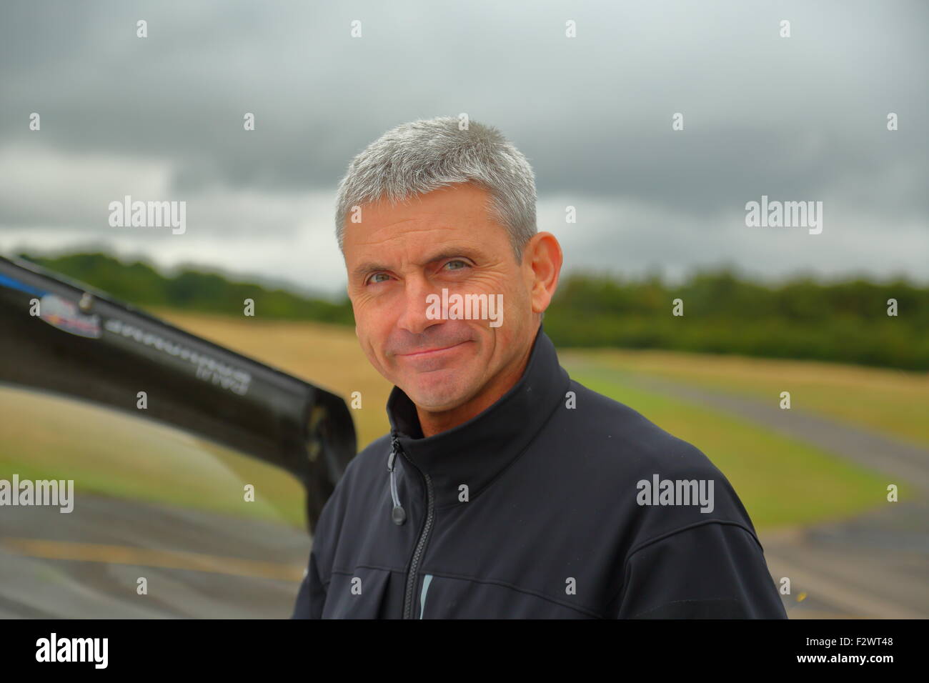 Paul Bonhomme bereitet die Ascot Red Bull Air Race 2015 im Wycombe Airpark Stockfoto