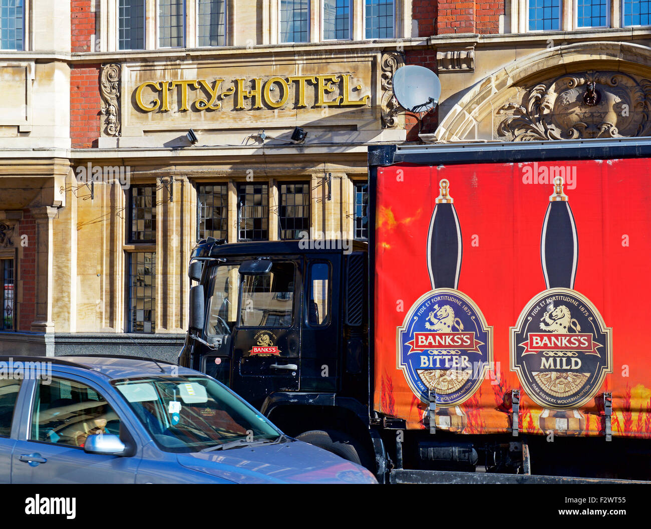 LKW liefern Verbote Bier, das City Hotel, Kingston upon Hull, East Riding of Yorkshire, England UK Stockfoto