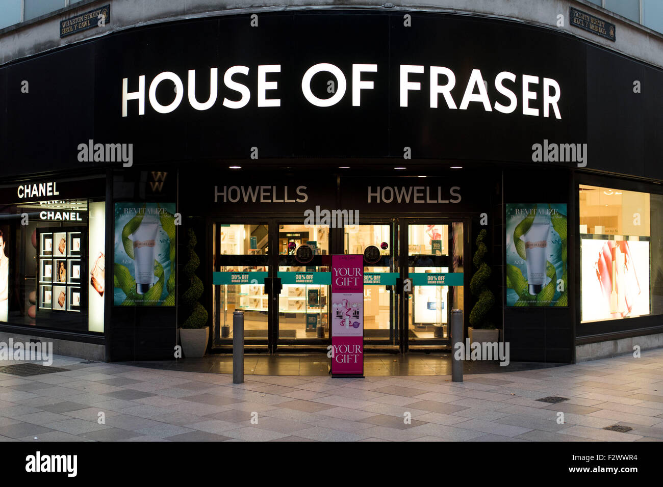 Howells House of Fraser Store auf der High Street in Cardiff, Südwales. Stockfoto