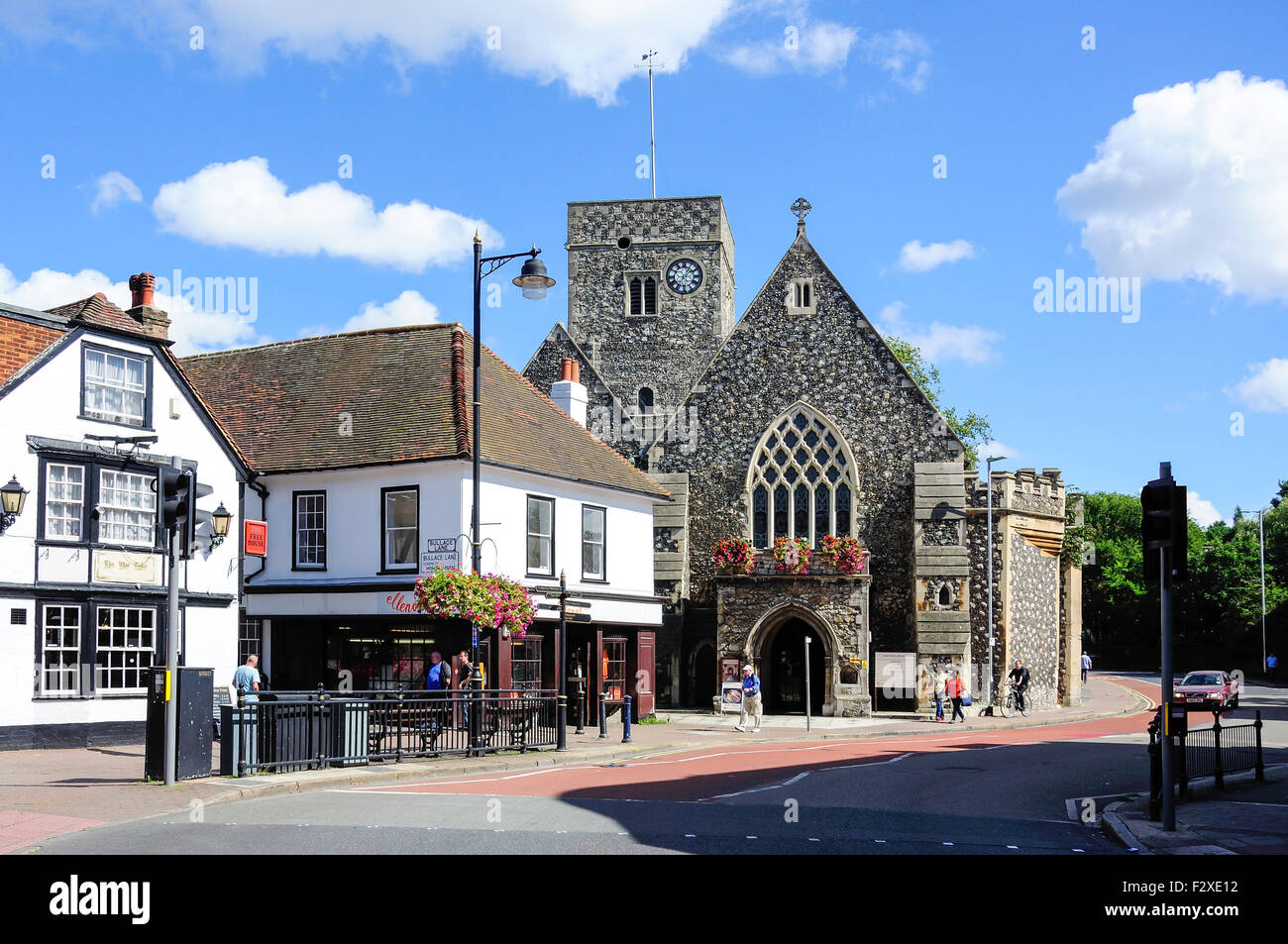 Kirche der Heiligen Dreifaltigkeit, Dartford High Street, Dartford, Kent, England, Vereinigtes Königreich Stockfoto