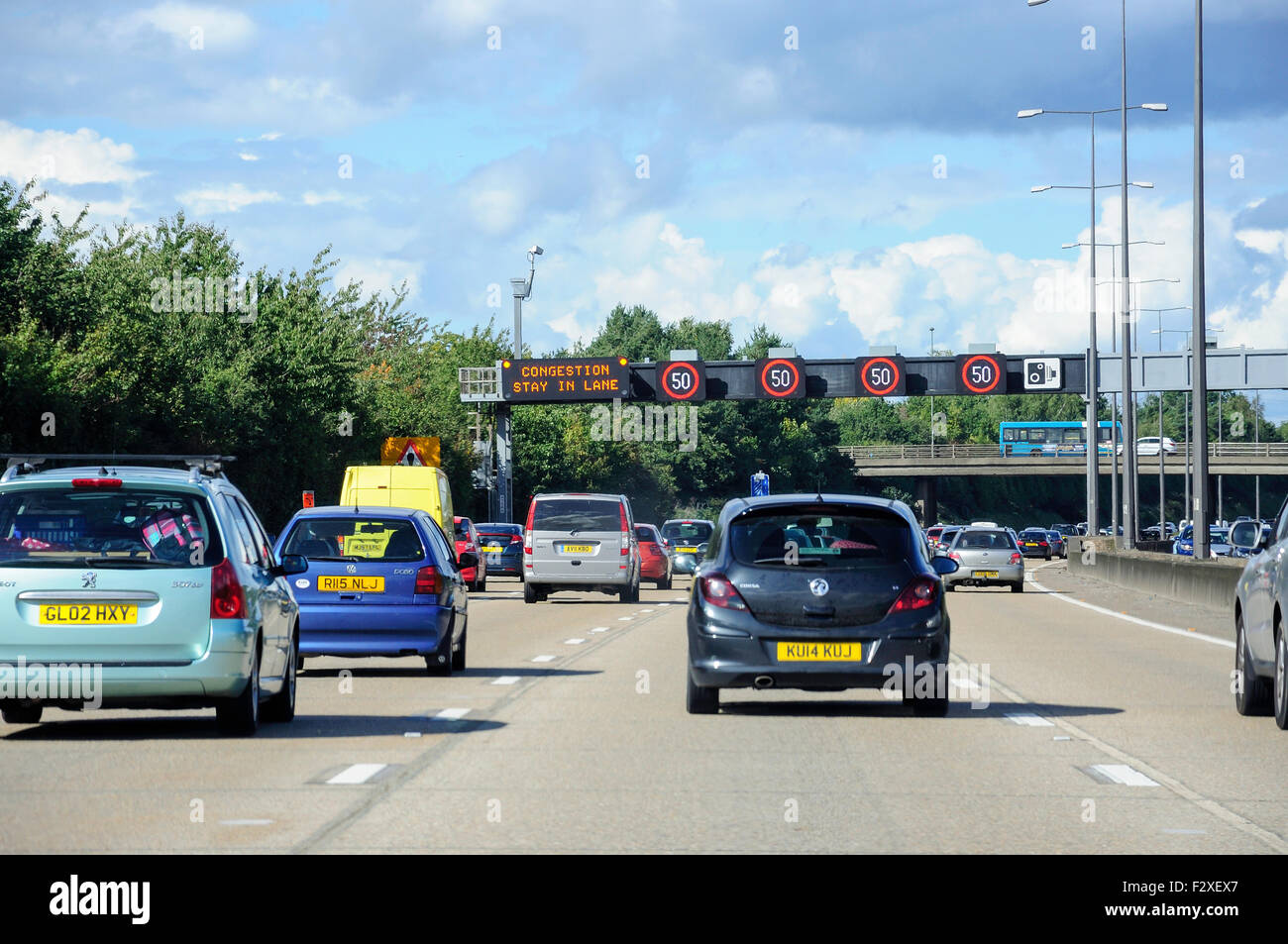 Staus auf M25 Autobahn, Surrey, England, Vereinigtes Königreich Stockfoto