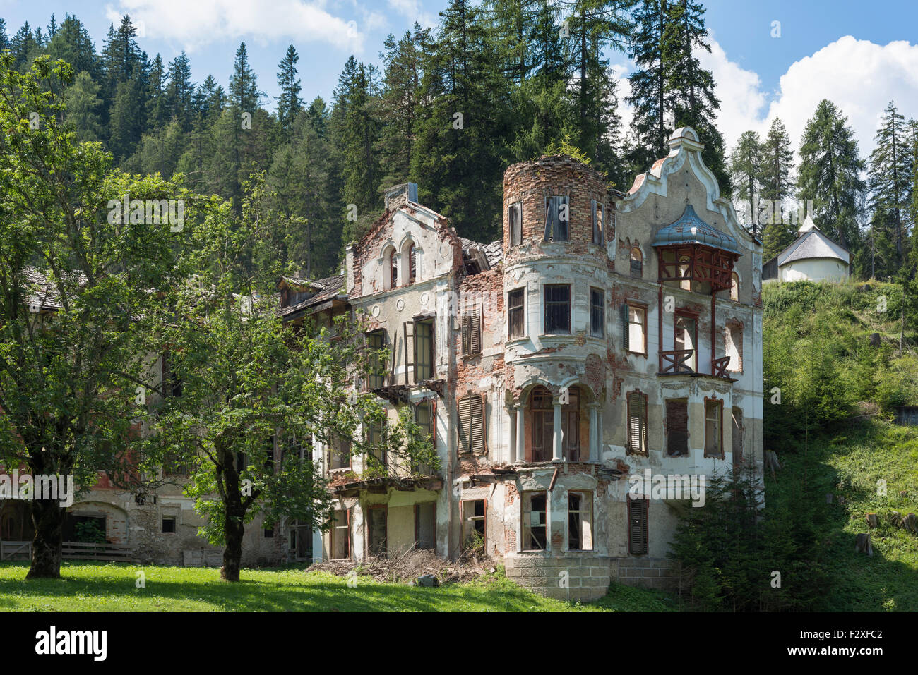 Ruinen von San Candido Wildbad Innchen, Sextner Dolomiten, Naturpark, Alpen, Südtirol, Trentino-Alto Adige, Italien Stockfoto