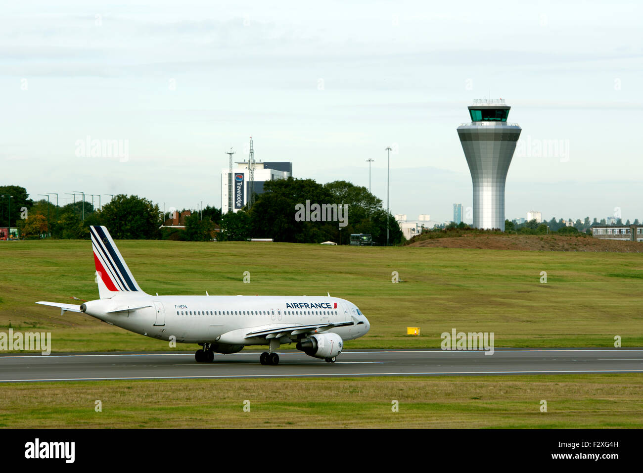 Air France Airbus A320 (F-HEPA) abheben am Flughafen Birmingham, UK Stockfoto