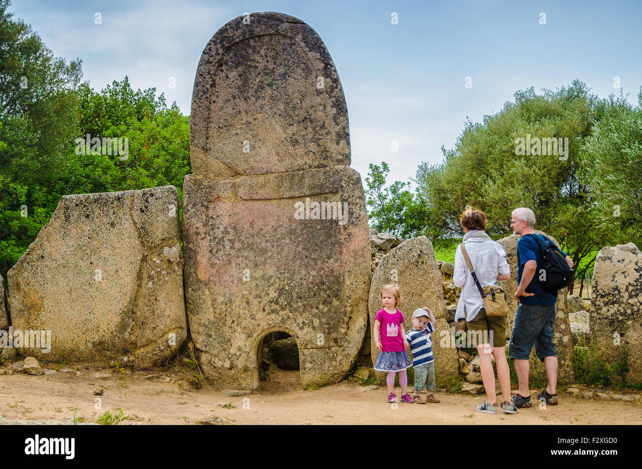 Italien-Sardinien-Grab des Riesen Coddu Vecchiu Arzachena Olbia-Tempio Stockfoto