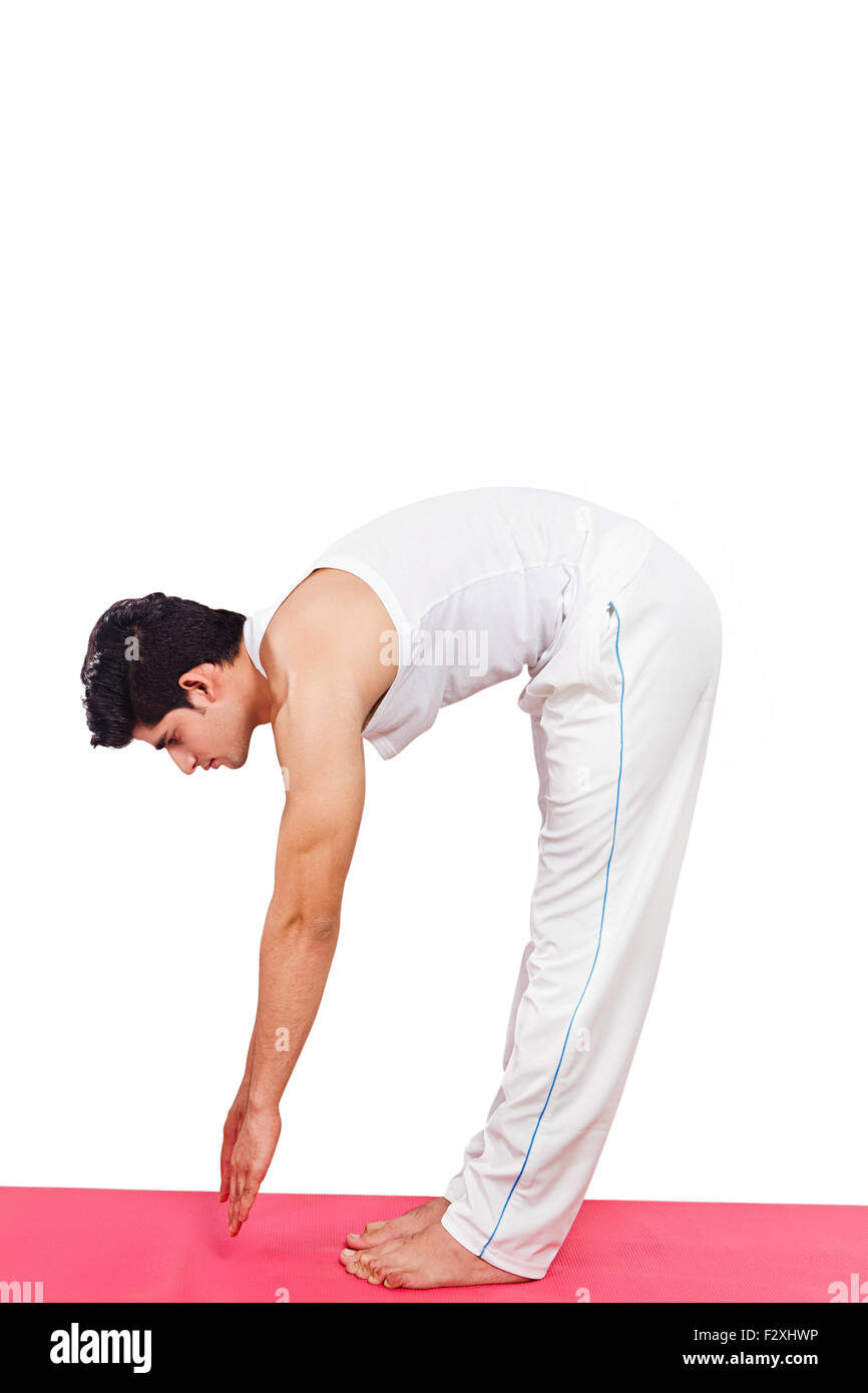1 indische erwachsenen Mann Yoga Stretching Stockfoto