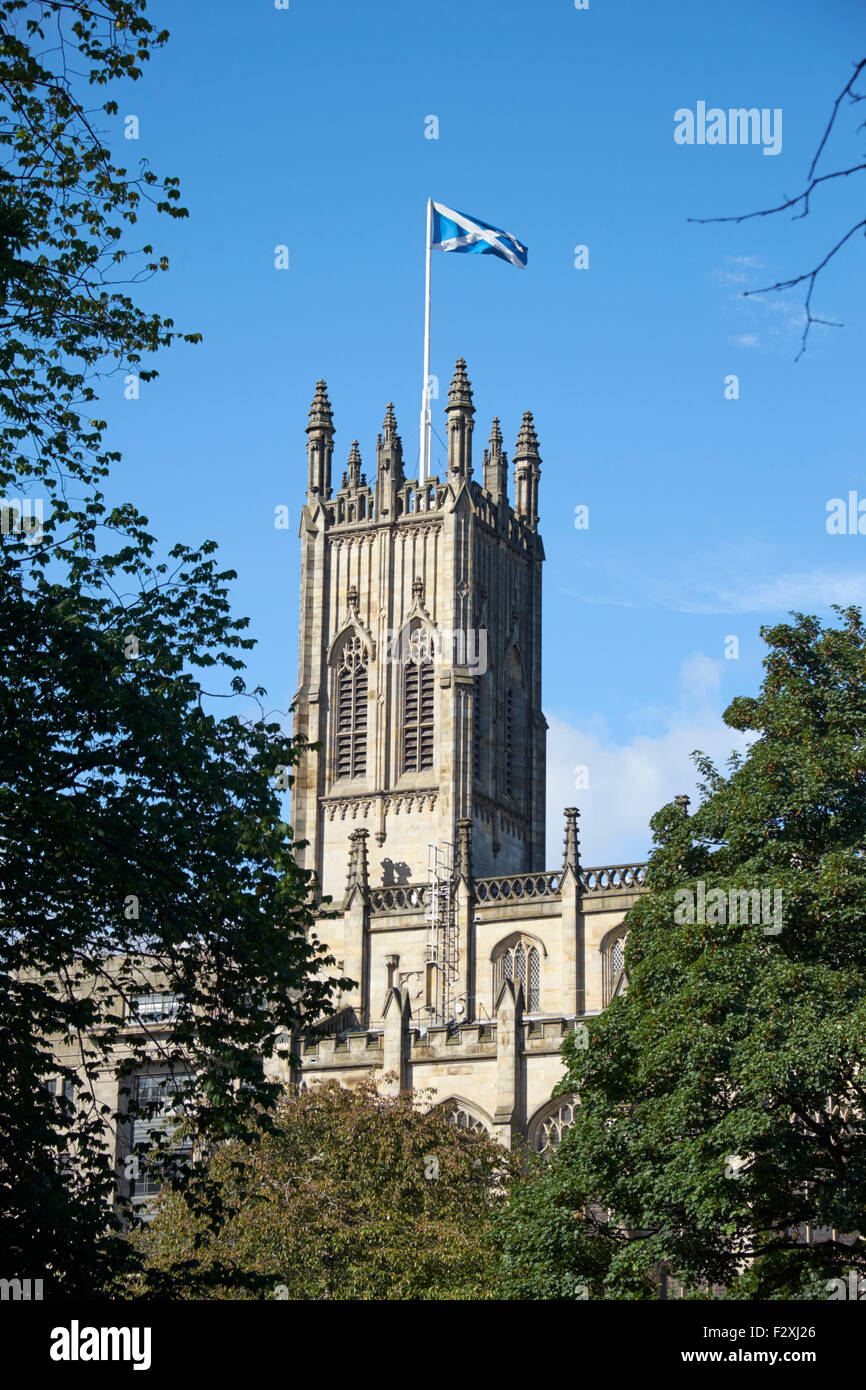 ST. JOHANNES KIRCHE, EDINBURGH, SCHOTTLAND, ANDREASKREUZ, SCHOTTISCHE FLAGGE Stockfoto