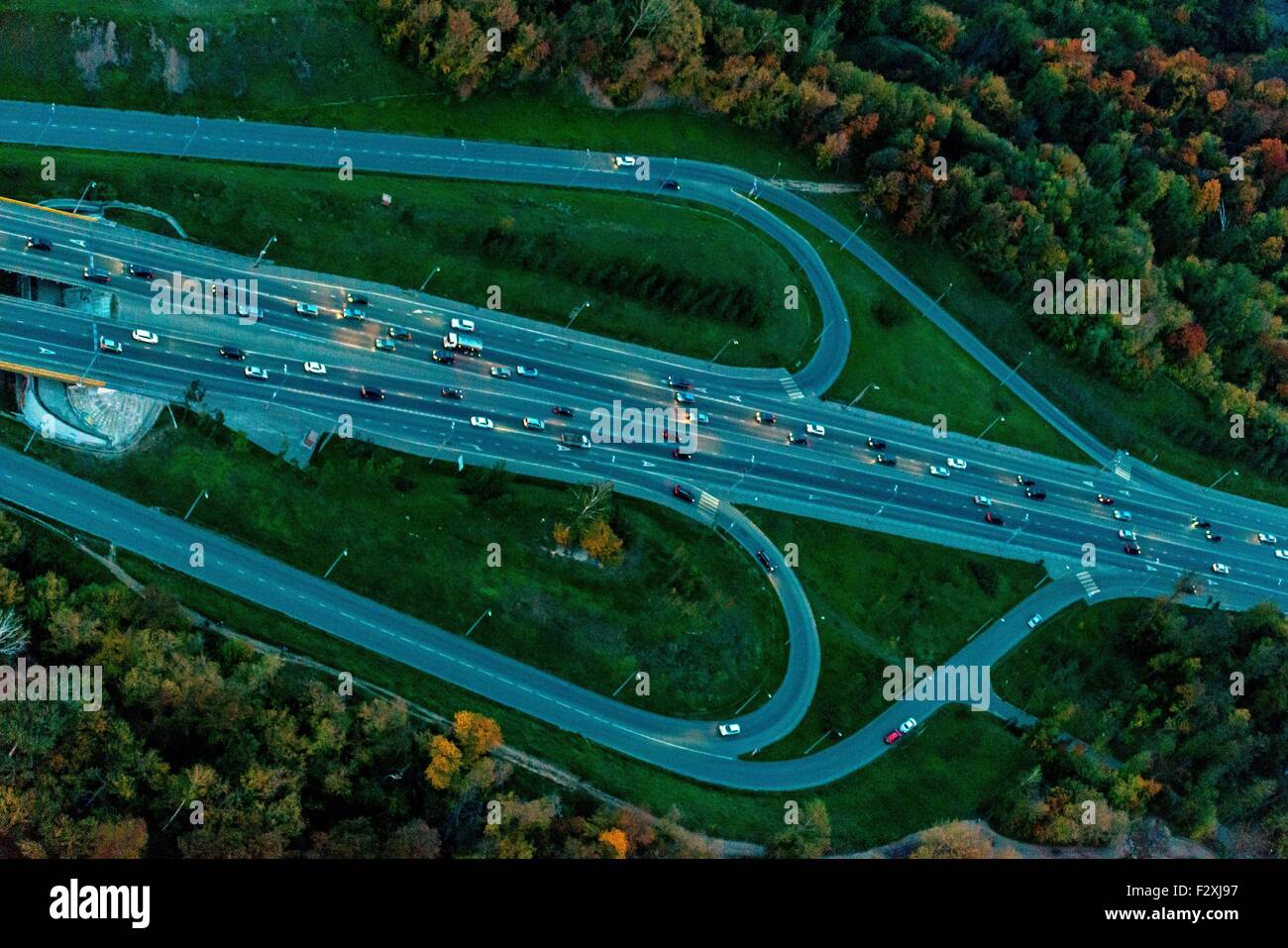 Russland, Republik Tatarstan, Kasan. Austausch der Straße in der Nähe von Millennium Bridge. Stockfoto