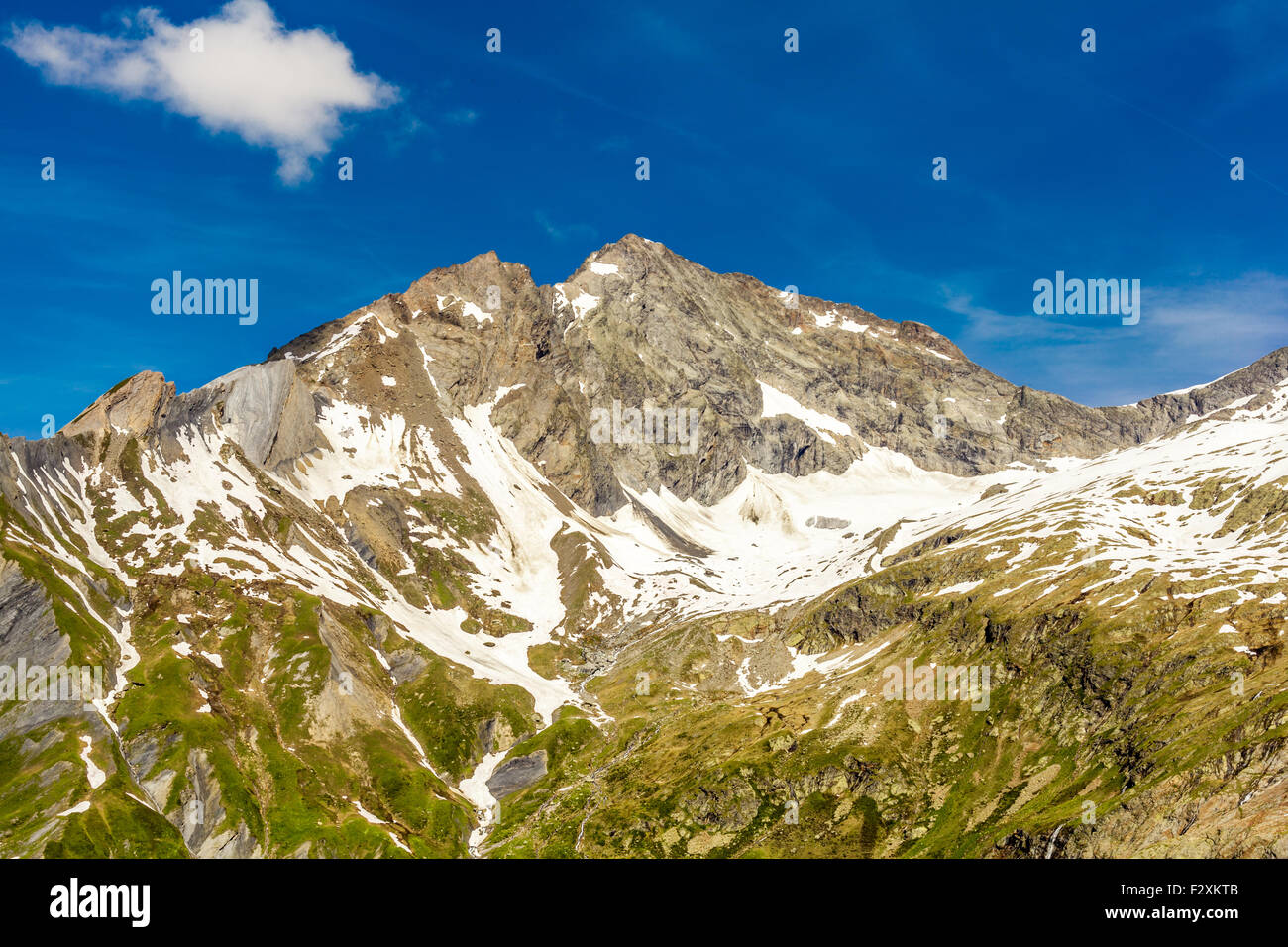 Oben auf einem Berg in den französischen Alpen Stockfoto