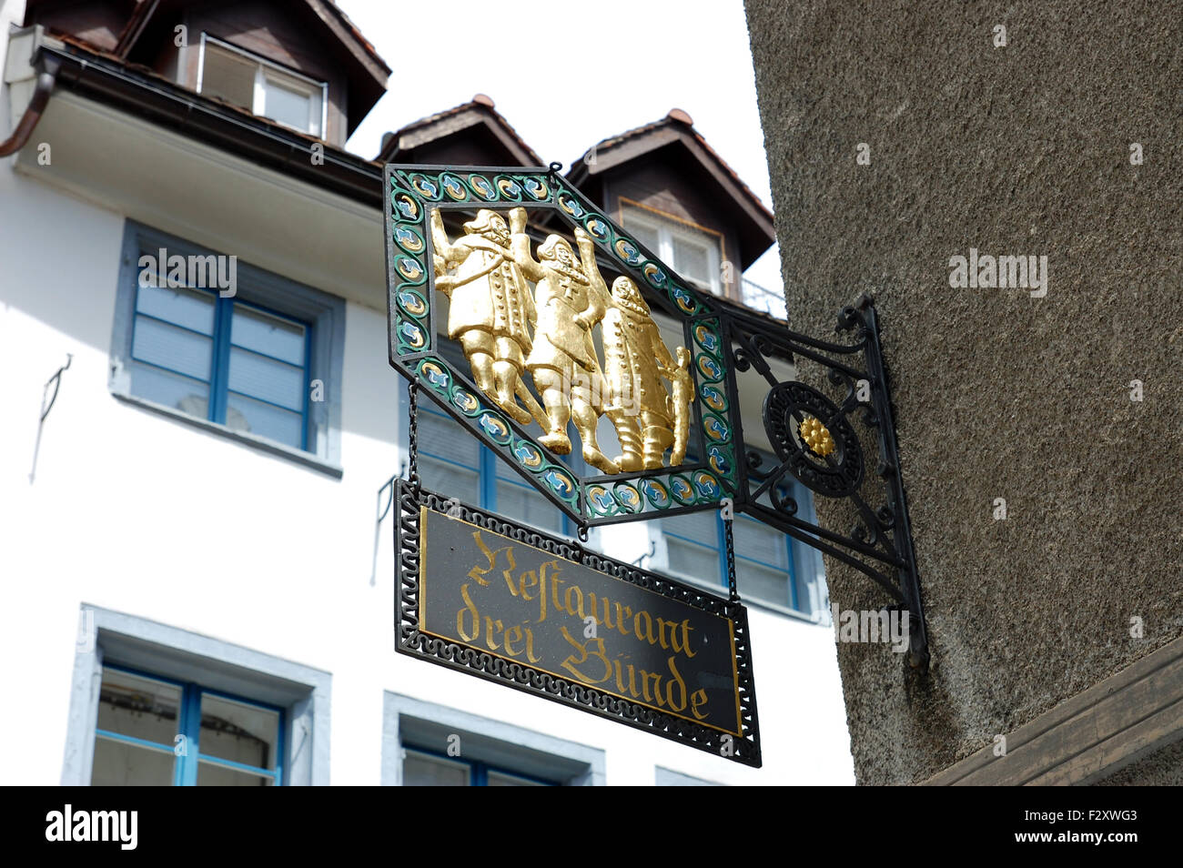 Blechschild für das Restaurant Drei Bünde in Chur, Schweiz Stockfotografie  - Alamy