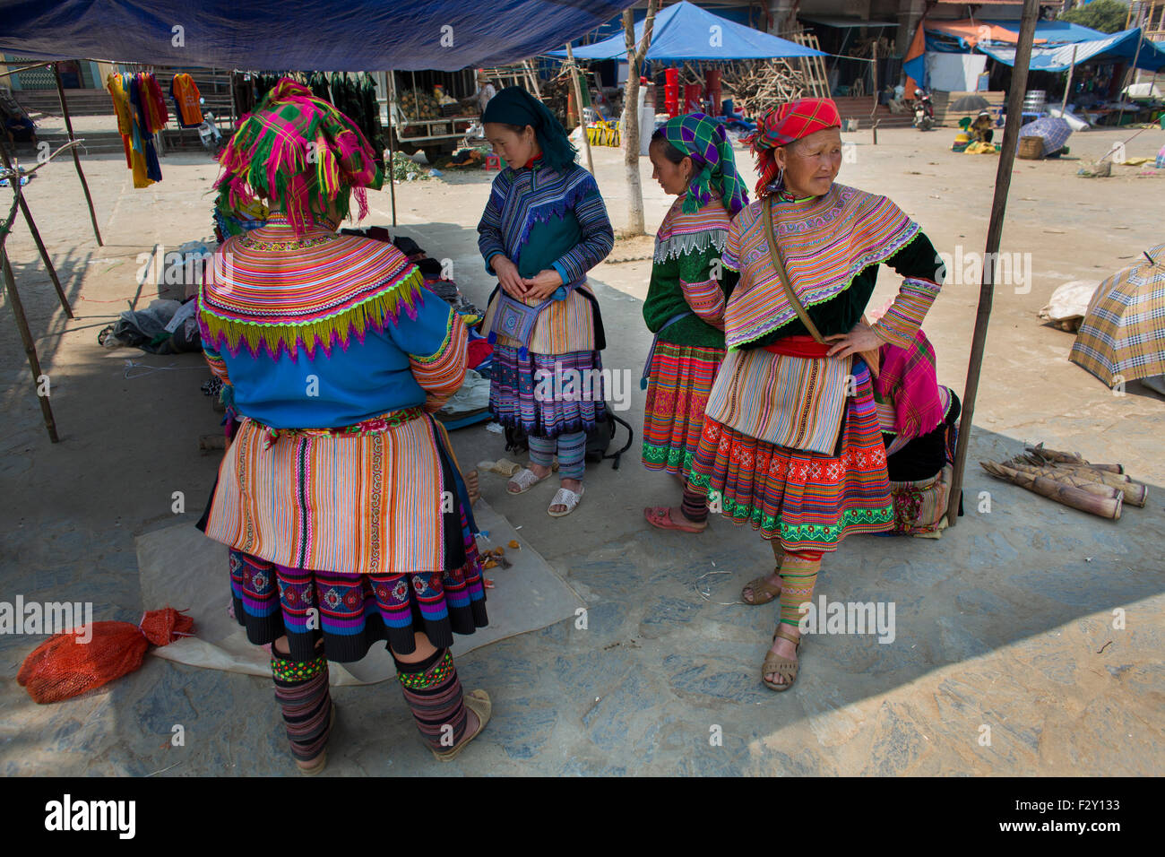 ethnische "Flower Hmong"-Stamm in Nord-Vietnam. Stockfoto