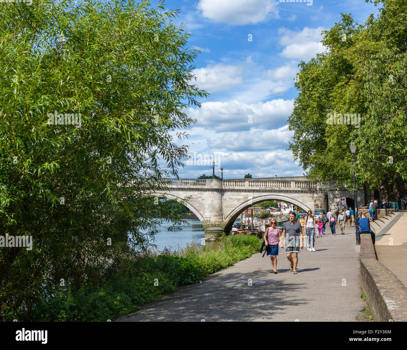 Riverside und Thames Path, Richmond upon Thames, London, England, UK Stockfoto