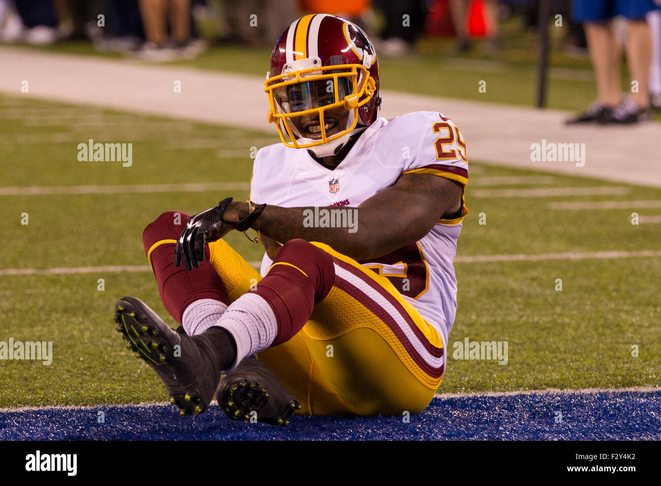 24. September 2015, reagiert Washington Redskins Cornerback Chris Culliver (29), während die NFL-Spiel zwischen den Washington Redskins und die New York Giants im MetLife Stadium in East Rutherford, New Jersey. Die New York Giants gewann 32-21. Christopher Szagola/CSM Stockfoto