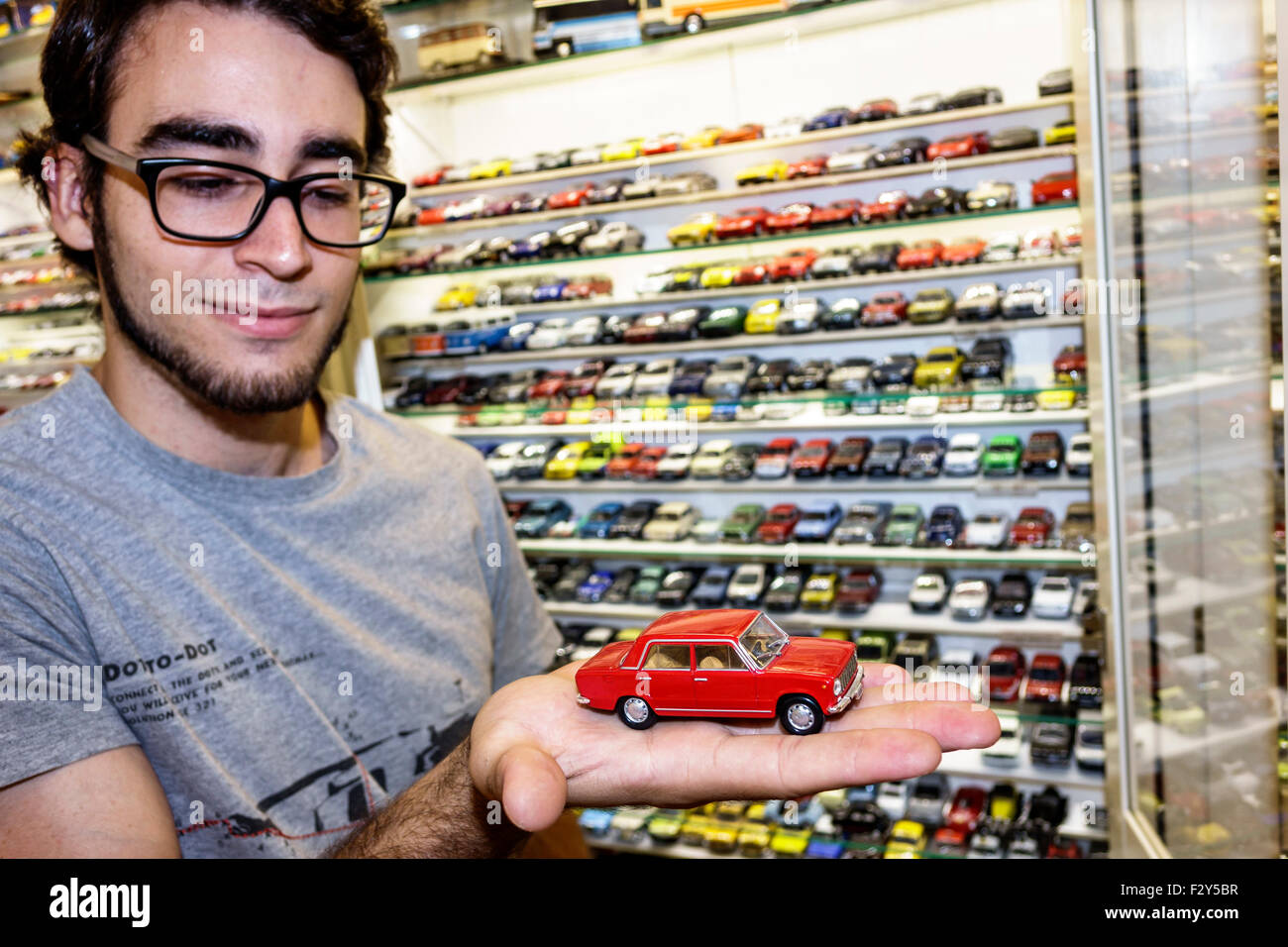 Madrid Spanien, Hispanic Centro, Macchinine Original Model Cars Store, Spielzeug, Sammlerstücke, hispanischer Mann Männer männlich, Manager, SITZ, Spanien150701122 Stockfoto