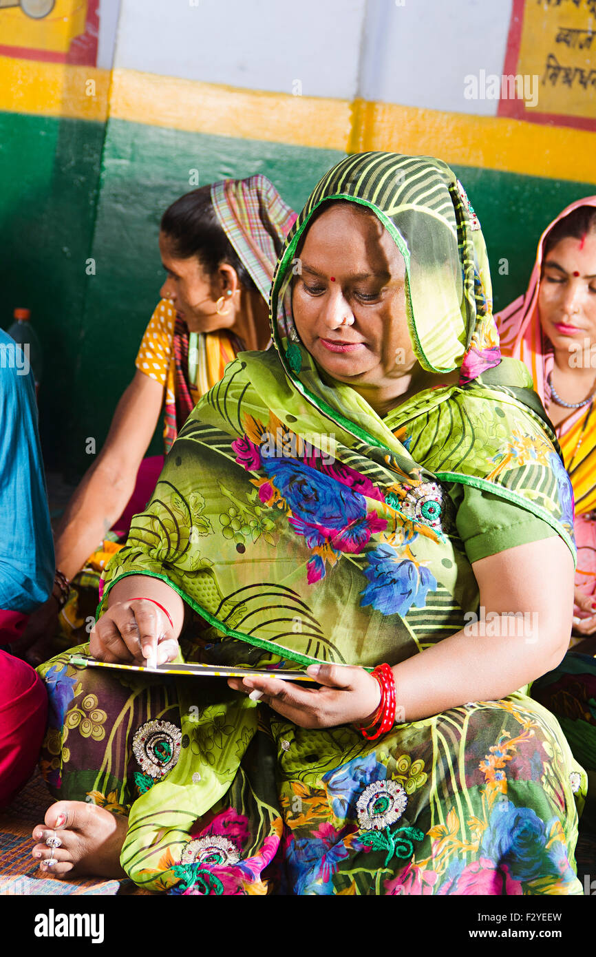 3 indische ländlichen Dorfbewohner Womans Bildung Stockfoto
