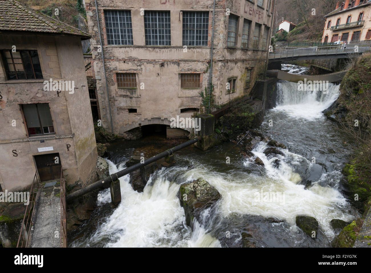 Website der Fabriken Tal am Fluss La Durolle in der Stadt Thiers, Auvergne Frankreich. Stockfoto