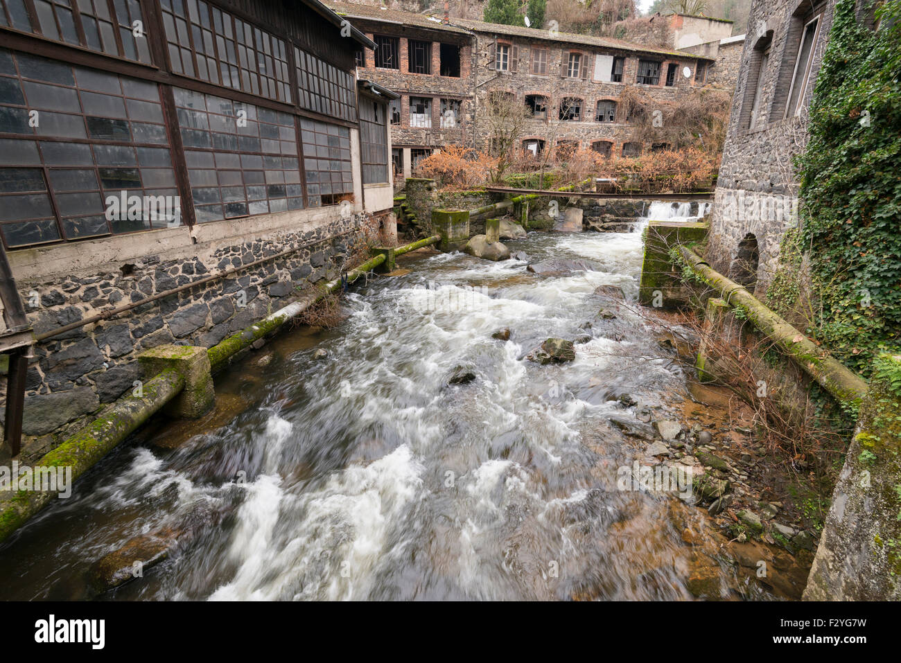 Website der Fabriken Tal am Fluss La Durolle in der Stadt Thiers, Auvergne Frankreich. Stockfoto