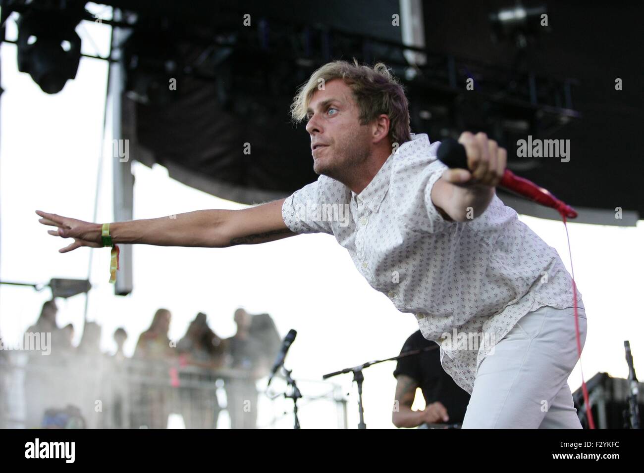 Las Vegas, NV, USA. 25. Sep 2015. Aaron Bruno von AWOLNATION in Anwesenheit für 2015 Leben ist schöner Festival - Fr, Downtown, Las Vegas, NV 25. September 2015. Bildnachweis: James Atoa/Everett Collection/Alamy Live-Nachrichten Stockfoto