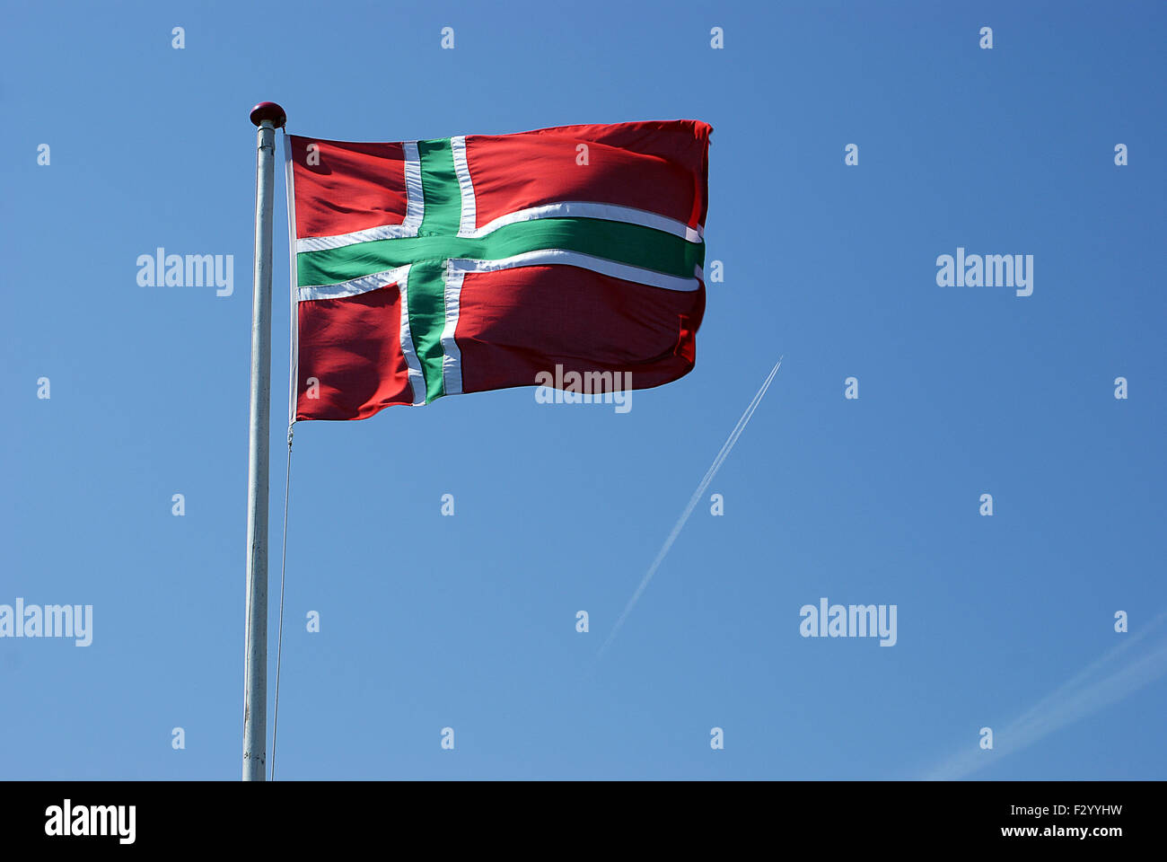 Die Flagge von Bornholm (kleine Insel der Ostsee) Stockfoto