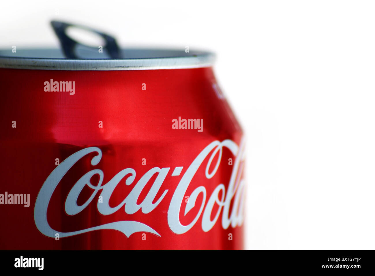 Trockenen, offenen, Cocacola kann in goldenes Licht. Stockfoto