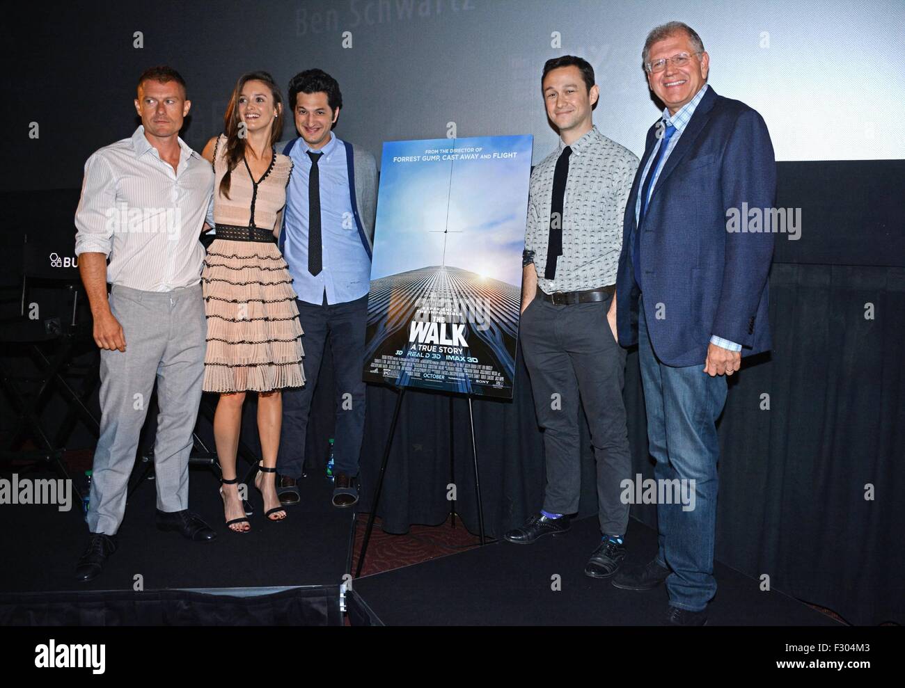 New York, NY, USA. 26. Sep 2015. James Badge Dale, Charlotte Le Bon, Ben Schwartz, Robert Zemeckis, Joseph Gordon-Levitt in Anwesenheit für AOL bauen Speaker Series: THE WALK, AOL Hauptquartier, New York, NY 26. September 2015. Bildnachweis: Derek Sturm/Everett Collection/Alamy Live-Nachrichten Stockfoto