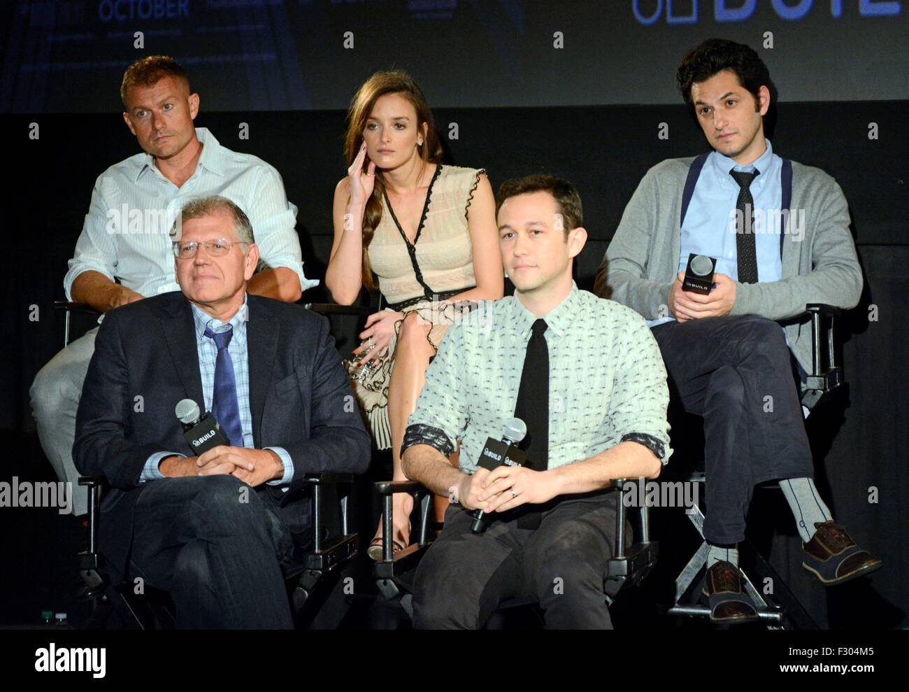 New York, NY, USA. 26. Sep 2015. James Badge Dale, Charlotte Le Bon, Ben Schwartz, Robert Zemeckis, Joseph Gordon-Levitt in Anwesenheit für AOL bauen Speaker Series: THE WALK, AOL Hauptquartier, New York, NY 26. September 2015. Bildnachweis: Derek Sturm/Everett Collection/Alamy Live-Nachrichten Stockfoto