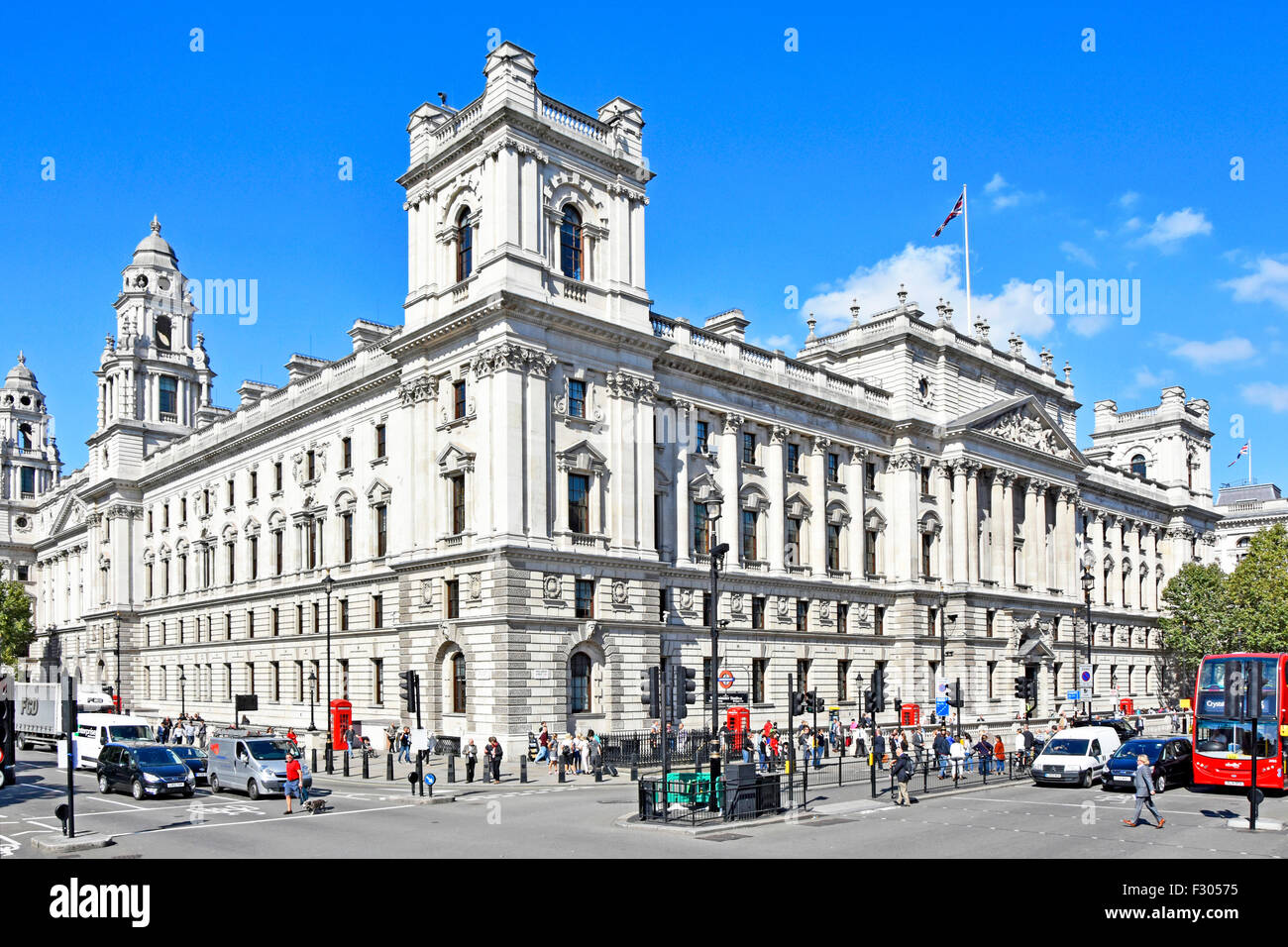 Regierungsbüros Great George Street GOGGS an der Ecke Great George St & Parliament St. wird von HM Revenue & Customs & Other Departments verwendet London UK Stockfoto