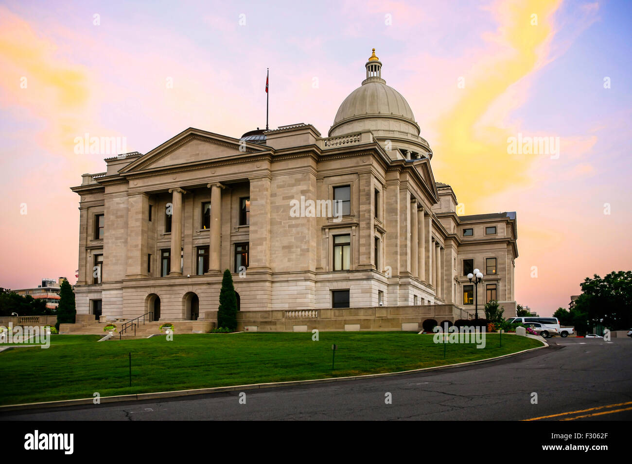 Rück- und Blick auf das Arkansas State Capitol Building befindet sich in Little Rock. Über 16 Jahre ab 1899-1915 gebaut Stockfoto