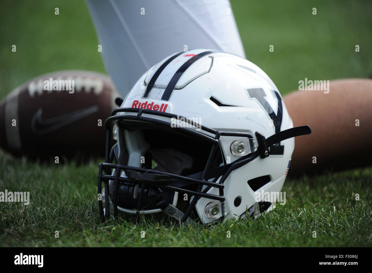 Yale Football Helm genommen während eines Spiels zwischen Yale Bulldogs und die Cornell Big Red in der Yale Bowl am 26. September 2015 in New Haven, Connecticut. (Gregory Vasil/Cal Sport Media) Stockfoto