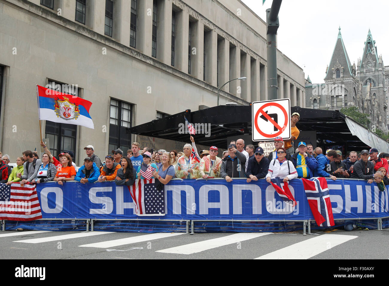 RICHMOND, VIRGINIA, 26. September 2015. Fans in der Innenstadt von Richmond, Virginia während der UCI World Championships Frauen Elite Straßenrennen. Stockfoto