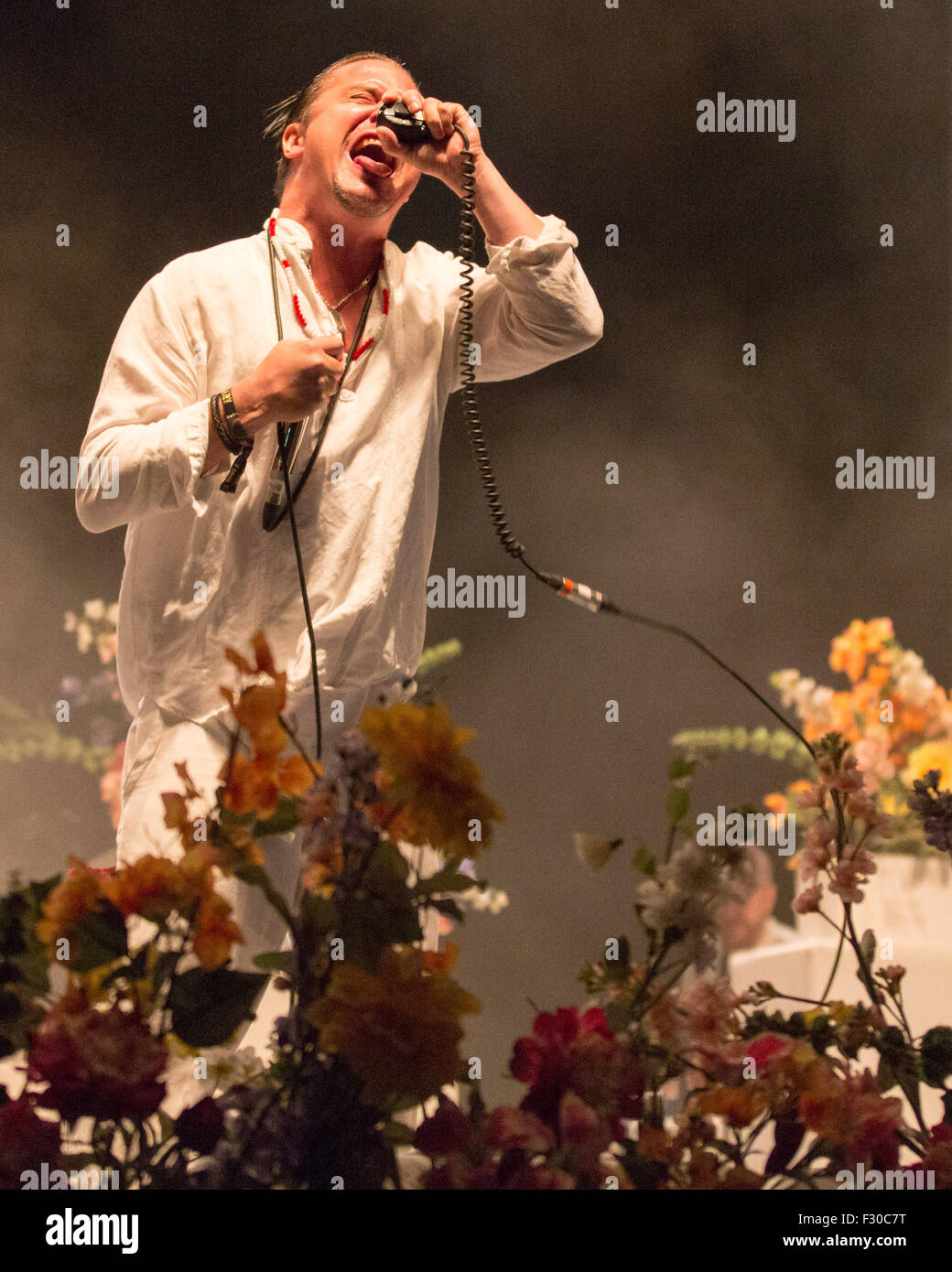 Chicago, Illinois, USA. 11. September, 2015. Sänger MIKE PATTON von Faith No More tritt beim Riot Fest im Douglas Park in Chicago, Illinois © Daniel DeSlover/ZUMA Draht/Alamy Live News Stockfoto