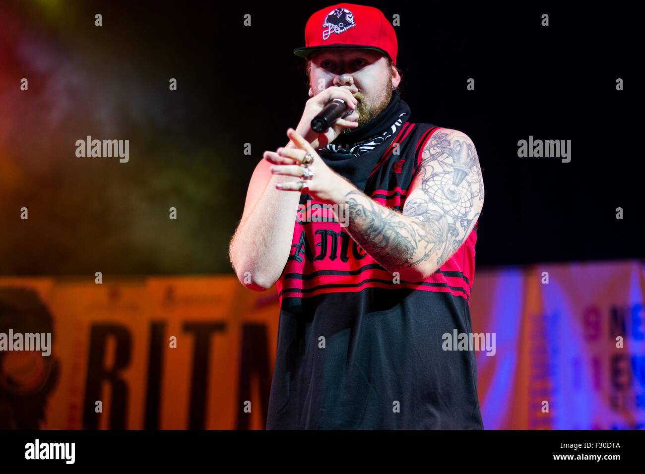 Nichelino, Italien. 26. Sep 2015. Nitro, italienischen Rapper, tritt in der letzten Nacht des Star Free Music Festival in Nichelino. © Andrea Kätzchen/Pacific Press/Alamy Live-Nachrichten Stockfoto