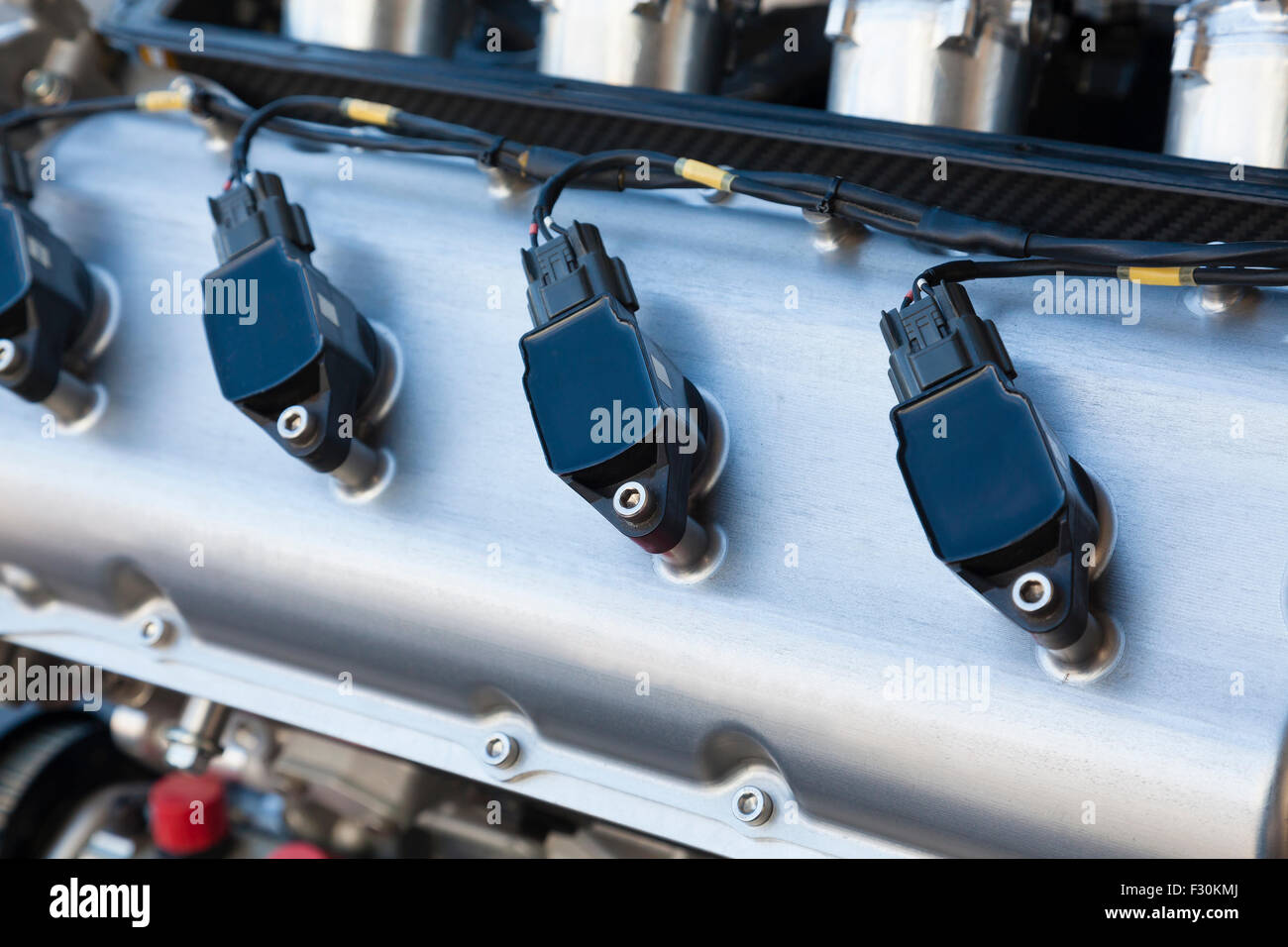 Zündkerzen für ein Rennen-Auto-Motor Stockfoto