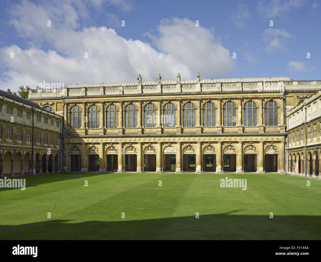 Cambridge, Trinity College, Bibliothek Neviles vor Gericht Stockfoto