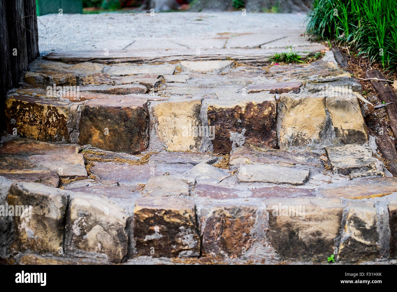 Schritte der einheimischen Stein in einem Plublic Park in Oklahoma City, Oklahoma, USA. Stockfoto