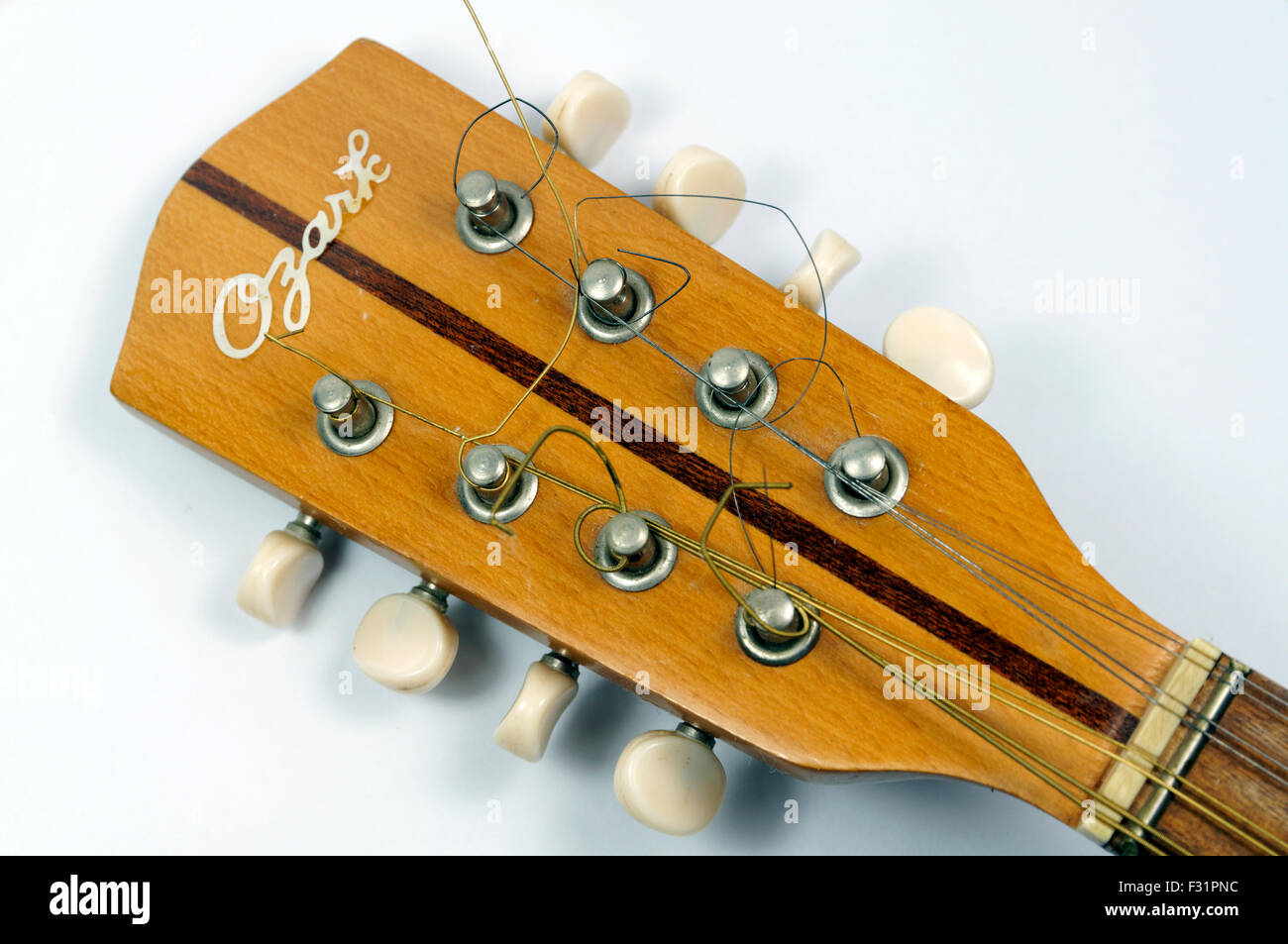 Kopf und Stimmschlüssel von acht string Mandoline. Stockfoto