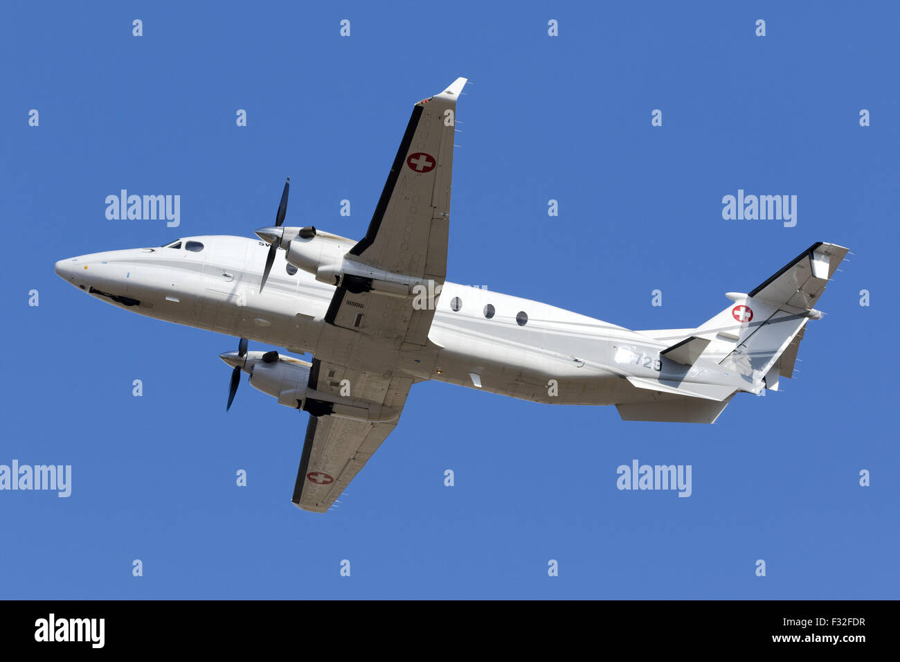 Der Schweiz Luftwaffe Raytheon 1900 D Start-und Landebahn 23 ausziehen. Stockfoto