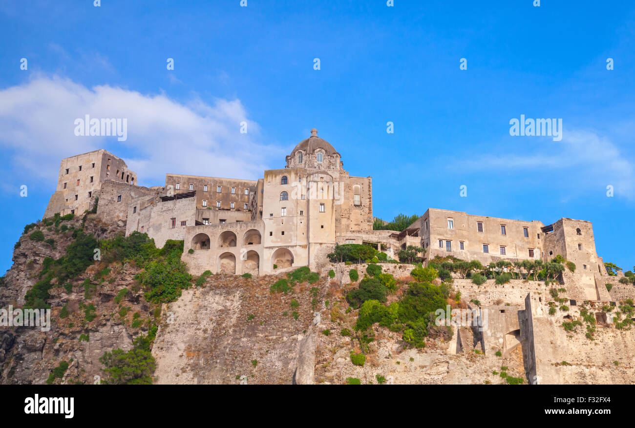 Antike Castello Aragonese, Ischia Insel Italien, Mittelmeerküste Stockfoto