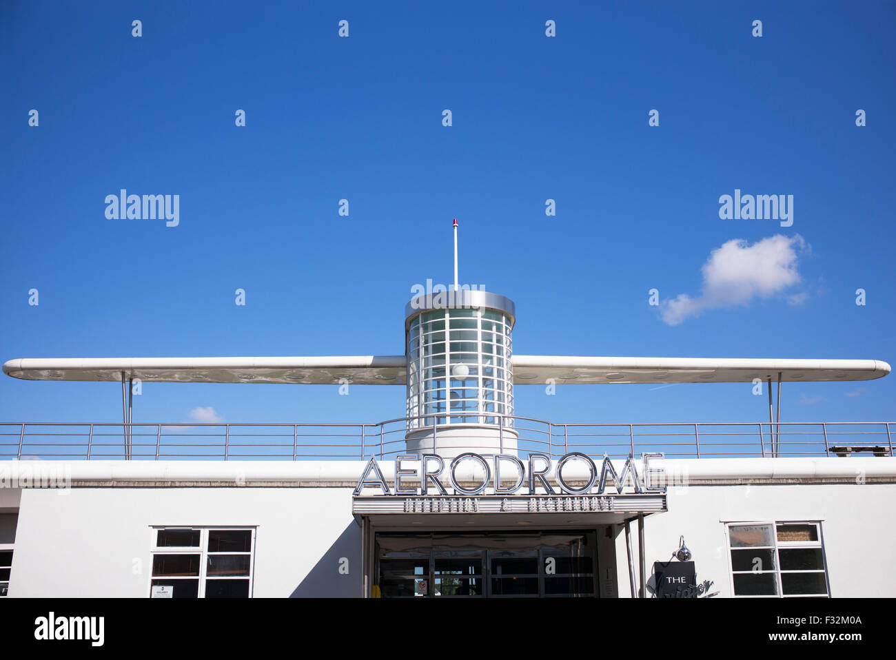 Der Flugplatz, Avaitor Hotel Unternehmen Flughafen, Northampton, England Stockfoto